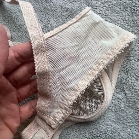 Vintage 60s Triumph Sheer Floral Mesh Embroidered Lace Underwire Bra Cream 34B - Picture 11 of 16